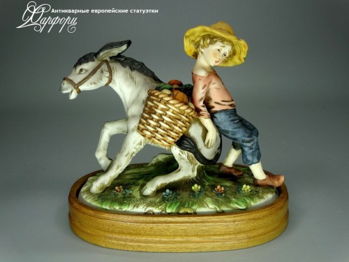 Купить фарфоровую статуэтку Capodimonte Упрямый ослик